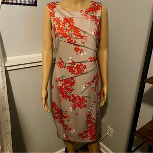 Calvin Klein floral sheath dress with ruched side - size 8